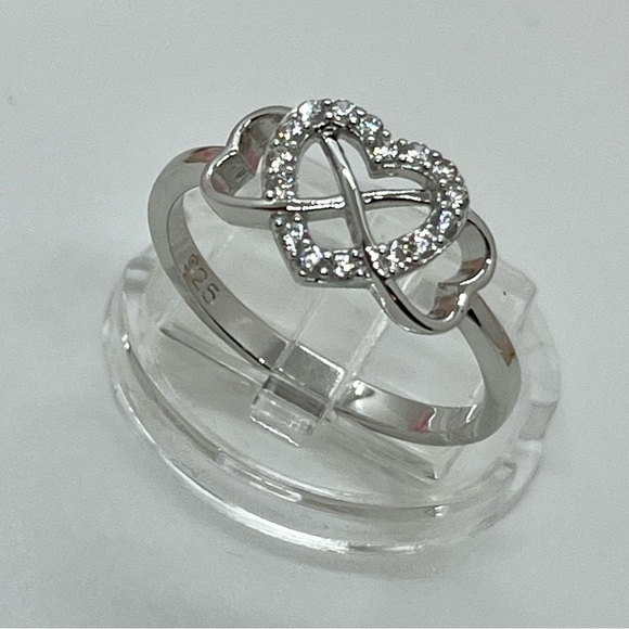 Beautiful sterling Silver Infinity Heart Clear CZ Ring.R14 - Picture 1 of 11
